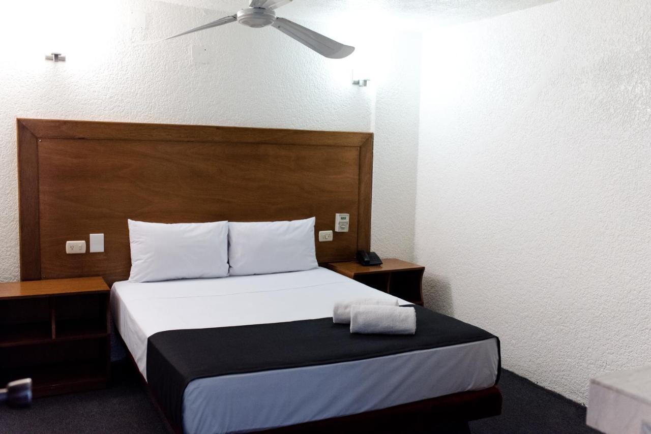Hotel Central Irapuato - Hotel En 伊拉普阿托 外观 照片